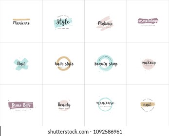 Emblemas para conjuntos vectoriales, placas o logotipos para el estudio de uñas, letrero de salón de belleza con manchas redondas y trazo de pincel