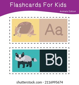 Vektorset mit Taschenkarten für Kinder mit süßen Tierthemen. Alphabet für Kindererziehung. Lernen Sie Briefe mit lustigen Zootieren für Kinder. Childish Vector ABC Poster für Vorschulbildung.