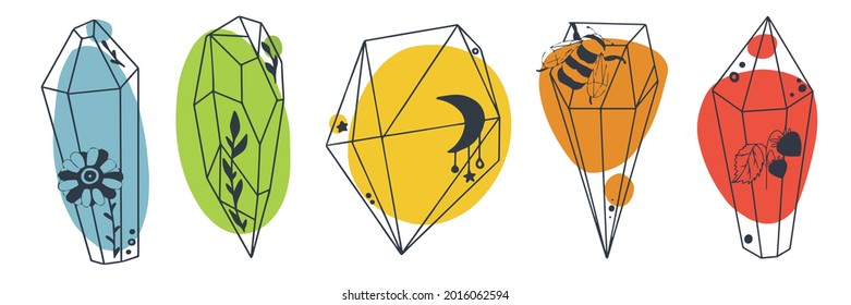 Vektorset aus Mineralien, Kristallen, Edelsteinen und Diamanten. Magische Kristalle verschiedener Formen mit verschiedenen Elementen. Einzeln funkelnde Edelsteine im Stil von Doodles auf buntem Hintergrund.