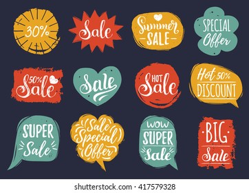 Conjunto de Vector de letras de venta en burbujas de discurso cómico. Tarjetas de descuento colección: Oferta especial, etc. Ilustraciones dibujadas a mano de etiquetas y logotipos.