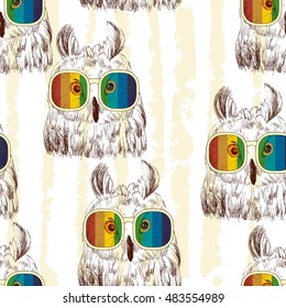 Vector sketch of owls with glasses. Seamless pattern