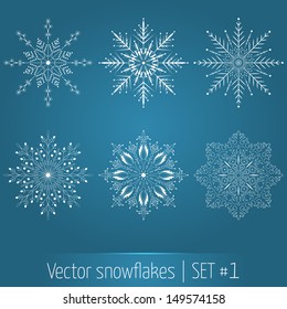 Se montan copos de nieve vectoriales. Elegantes copos de nieve para el diseño de Navidad y Año Nuevo. Establecer 1.
