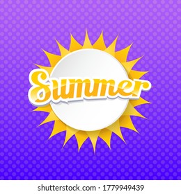 plantilla de diseño de etiquetas de verano para ofertas especiales de vectores. Banner de venta de verano o placa con sol y texto sobre fondo violeta de verano 