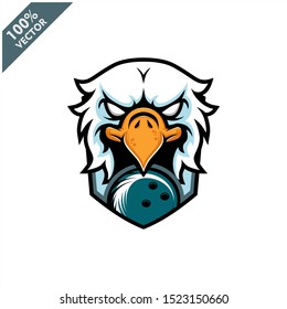 Sportlogo der Vektorillustration, Adlerkopfgrafik und Bowlingball auf dem Schildhintergrund. Logo für Sportclub oder Sportteam. Vektorillustration