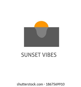Vector de Sunset en el logo de la silueta de playa. Estilo de diseño plano, color blanco y negro