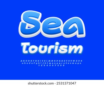 Publicidad de viajes en Vector Sea Tourism. Divertida fuente blanca y azul. Conjunto de letras y números de alfabeto de estilo lúdico.