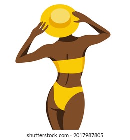 ilustración de moda vectorial sobre el tema de las vacaciones de verano. muchacha de piel oscura con traje de baño amarillo y sombrero reposando en la playa con la espalda aislada en un fondo blanco.
