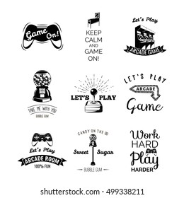 Vector video games labels set. Arcade game room. Let's play videogame. Gum machine. gumball. Arcade. Video games and Entertainment. Slot Machines. Set of Labels and Badges.