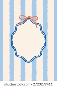 Vertikale Postkarte mit weichen, blauen und beigen, gewellten Streifen. Zentrierter wellenförmiger Rahmen mit genähtem Effekt und Korallenbogen oben. Perfekt für Sommer-Grußkarten, Einladungen oder Label-Design.