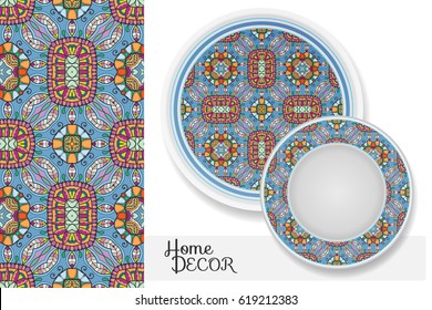 Vertical seamless doodle floral pattern and set of two matching decorative plates for interior design. Vector decoration with isolated design elements. Tribal ethnic ornament, home decor background