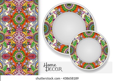 Vertical seamless geometric floral pattern and set of two matching decorative plates for interior design. Vector decoration with isolated design elements. Tribal ethnic ornament, home decor background