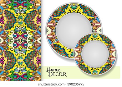 Vertical seamless geometric pattern and set of 2 matching decorative plates for interior design. Tribal ethnic ornament, home decor vector illustration.