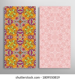 Vertikale nahtlose Muster, florale geometrische Spitzentechnologie für Hochzeit, Valentinstag, Grußkarte oder Geburtstagseinladung. Dekorative, nahtlose, doodle Hintergründe. Grenzmuster für ethnische Ziergegenstände