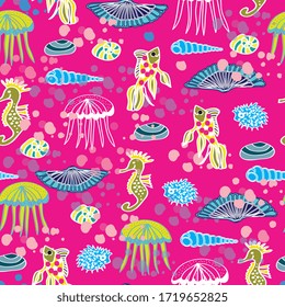 Vibrant vector pattern with underwater sealife, marina topics. 