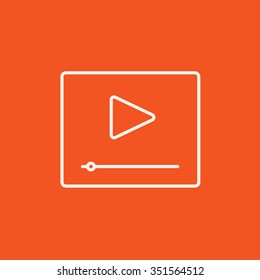 Icono de línea de reproductor de vídeo para web, móvil e infografía. Icono blanco vector aislado en fondo rojo.