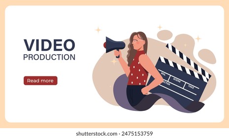 Cartel de producción de video. Mujer con altavoz en las manos al lado de clapperboard. Filmando películas o series de televisión. Industria cinematográfica. Diseño de página web de aterrizaje. Ilustración vectorial plana de dibujos animados