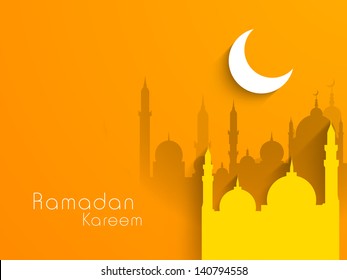 Aussicht auf die Moschee mit glänzendem Mond auf gelbem abstraktem Hintergrund für Ramadan Kareem.