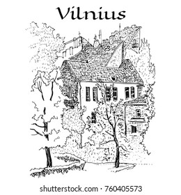 Vista del casco antiguo de Vilna. Dibujo de ilustraciones vectoriales con letras escritas a mano estilo arte en línea blanca y negra dibujado a mano. Para el diseño de postales, turismo, guía de viaje, impresión textil, libro de colorantes.