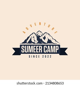 Vintage adventure logo Premium Vector