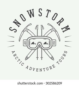 Vintage arctic mountaineering logo, badge, emblem. Vector illustration