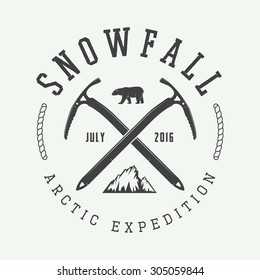 Vintage arctic mountaineering logo, badge, emblem. Vector illustration