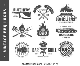 Vintage Barbecue Grill Labels aislados de fondo blanco. Conjunto de plantillas de logotipo de barbacoa para el diseño. Ilustraciones vectoriales