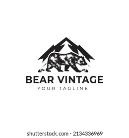 Vintage-Bär-Logo auf Berghintergrund Vorlage Vektorgrafik