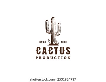 Vintage Cactus Logo-Design. Wild Cacti Saguaro Kaktus und Ocotillo Gras auf Western Texas Wüste Landschaft für Vintage Wild West Natur Logo Design