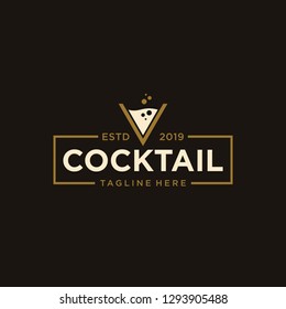 vintage Cocktail logo design vector. alcohol drink icon. retro cocktail glass vector design template 