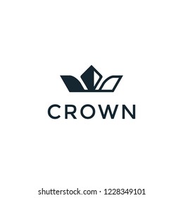 Vintage Creative Crown Logo design vector template. Royal King Queen abstract. Geometric symbol concept icon.