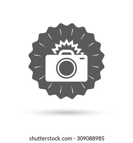 Vintage emblem medal. Photo camera sign icon. Photo flash symbol. Classic flat icon. Vector