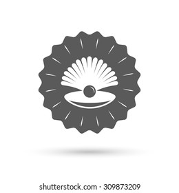 Vintage emblem medal. Sea shell with pearl sign icon. Conch symbol. Travel icon. Classic flat icon. Vector
