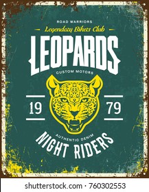 Vintage furious leopard custom motors club t-shirt vector logo on green background. Premium quality bikers band logotype tee-shirt emblem illustration. Wild animal street wear retro tee print design.