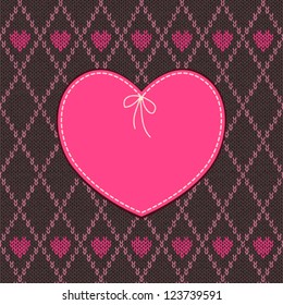 Vintage Heart Shape Design with Knitted Pattern