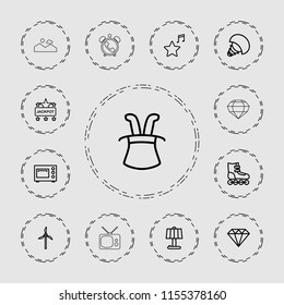 Vintage icon. collection of 13 vintage outline icons such as diamond, jackpot, magic hat, table lamp, roller skate, favorite music. editable vintage icons for web and mobile.