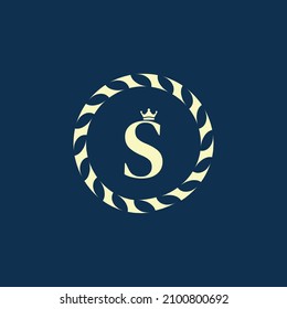 Vintage Insignia Retro Label Badge Letter S Calligraphic Elegant Line Art Logo Monogram Design Element for Business Sign, Identity, Cafe or Hotel Vector Illustration