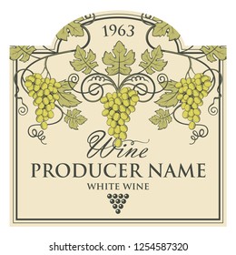 vintage label for wine bottles with grapes