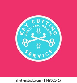 vintage locksmith logo. retro styled key cutting service emblem, badge, design element, logotype template. vector illustration