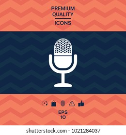 Vintage microphone icon