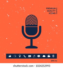 Vintage microphone icon