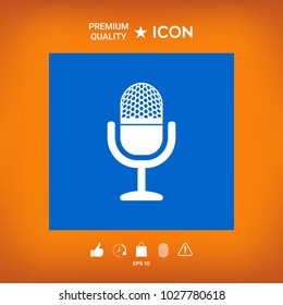 Vintage microphone icon