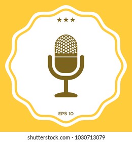Vintage microphone icon