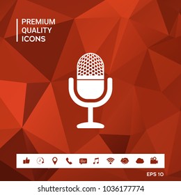 Vintage microphone icon