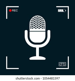 Vintage microphone icon