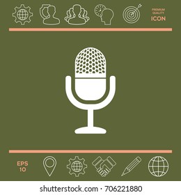 Vintage microphone icon