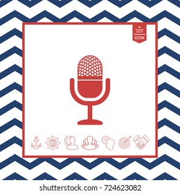 Vintage microphone icon