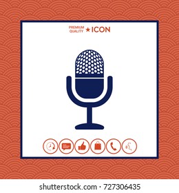 Vintage microphone icon