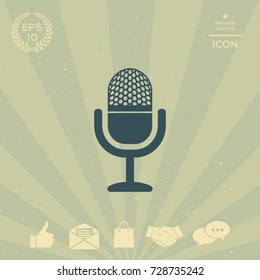 Vintage microphone icon