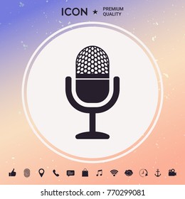 Vintage microphone icon