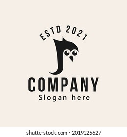 vintage penguin logo design vector illustration isolated design element